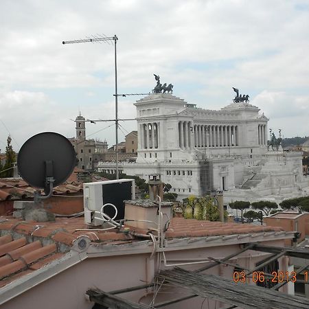 Residenza Torre Colonna Acomodação com café da manhã Roma Exterior foto
